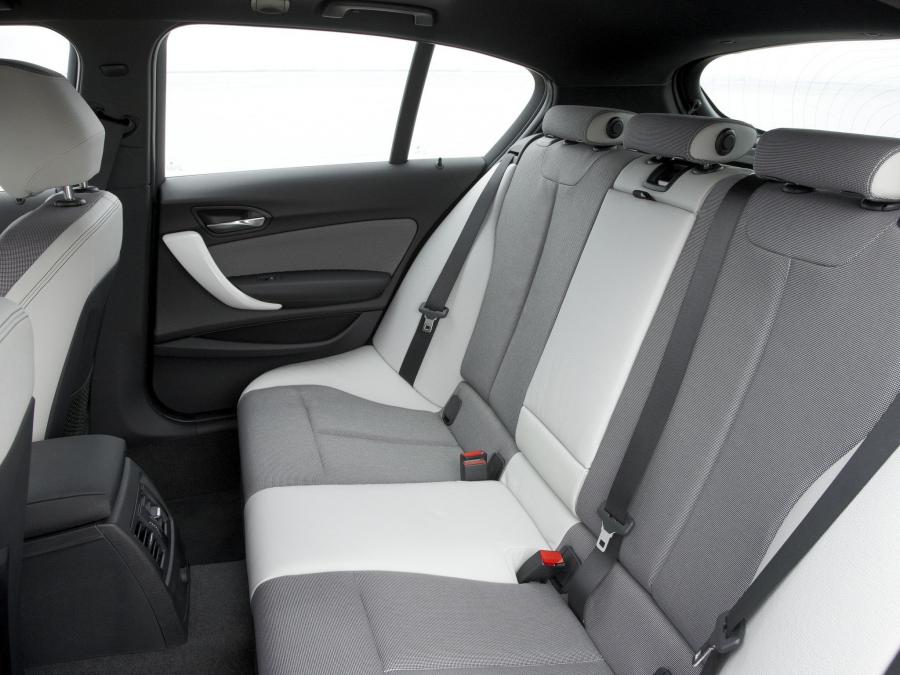  BMW 120d 5-Door Urban Line 2011 года  (фото 16 из 30)